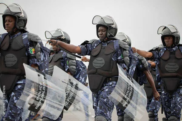 Affaire coup d'État déjoué au Bénin : 5 ans de prison et des millions d'amendes requis contre 05 personnes dont un policier poursuivis devant la CRIET pour apologie