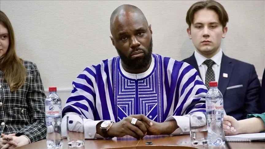 Affaire Kemi Seba au Bénin : un proche lié au transfert de fonds de l'activiste arrêté et jugé devant la CRIET pour cybercriminalité et incitation à la violence