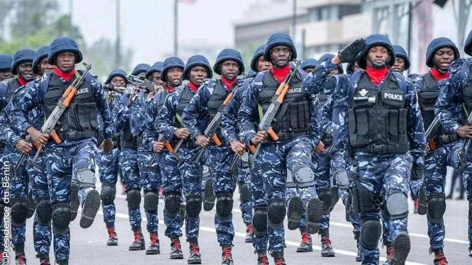 Bénin : 715 nouveaux élèves agents de police intègrent les rangs, ils sont appelés à une formation militaire