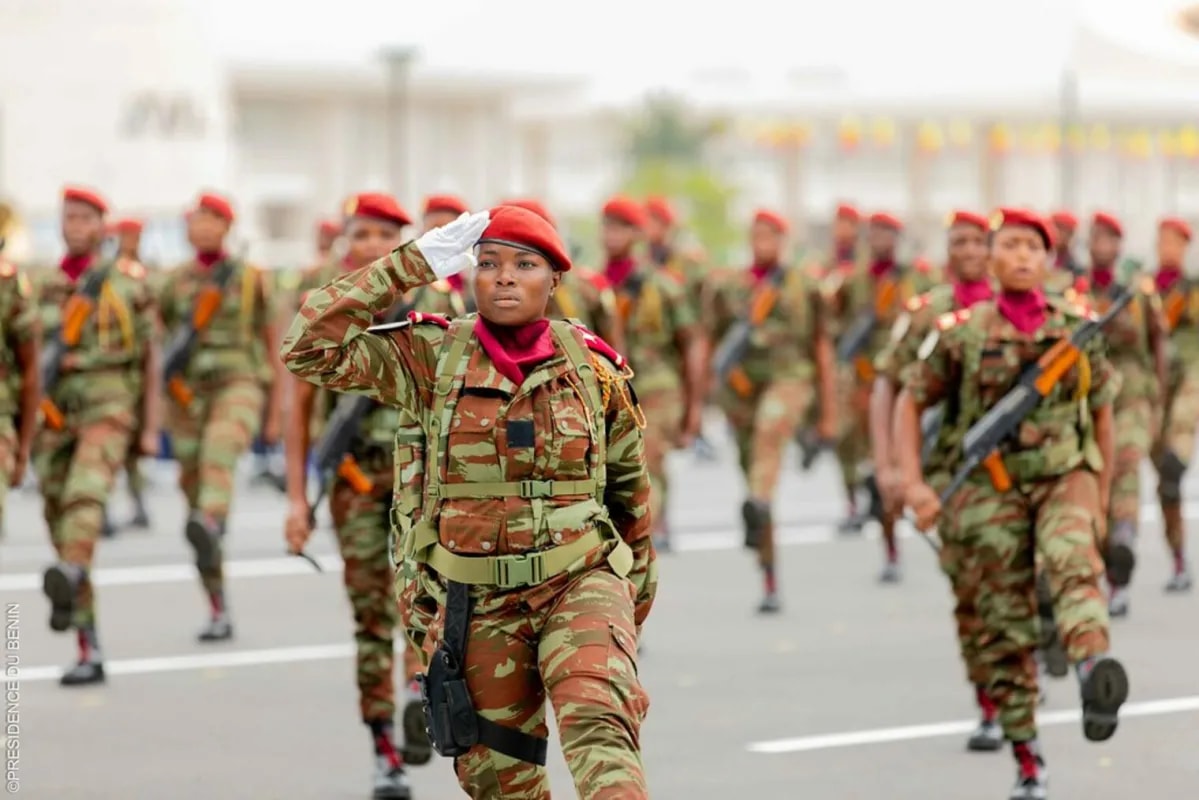 Bénin : Patrice Talon promeut 53 officiers des Forces armées au grade de capitaine ou de lieutenant de vaisseau