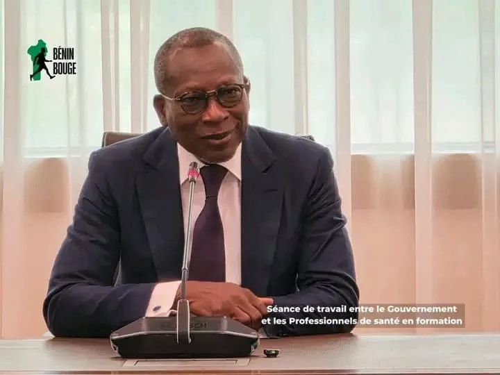 Bénin : Talon échange avec des représentants des agents de santé en formation