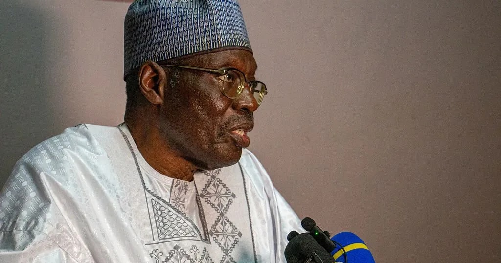 Cameroun : l’opposant Issa Tchiroma Bakary porte plainte en France contre le président Paul Biya