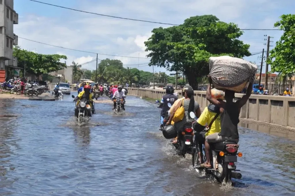 Pluies diluviennes à Cotonou : Luc Gnacadja annonce des mesures urgentes
