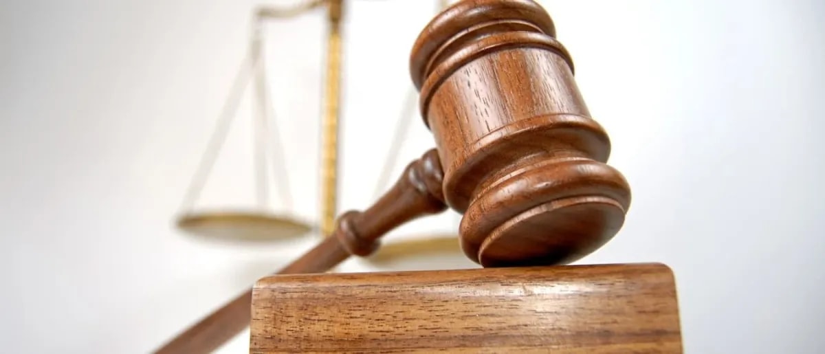 Tribunal d'Abomey-Calavi : 04 personnes poursuivent leur marabout pour escroquerie après des travaux spirituels de 1,5 millions FCFA sans résultats